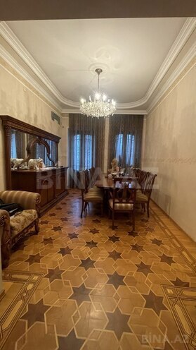 Satılır 4 otaqlı köhnə tikili 125 m², Sahil m., photo 9 from 25