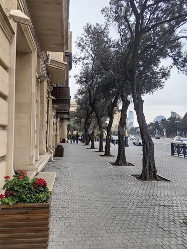 Satılır 4 otaqlı köhnə tikili 125 m², Sahil m., photo 18 from 25