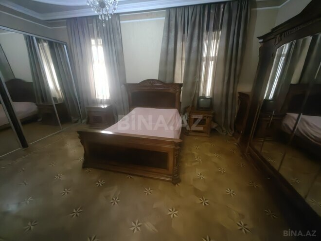 Satılır 4 otaqlı köhnə tikili 125 m², Sahil m., photo 11 from 25
