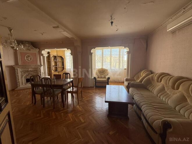 Продаётся 4-комн. вторичка 81.6 м², м. Элмляр Академиясы, photo 1 from 30