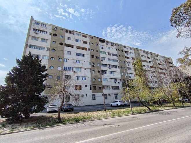 Satılır 3 otaqlı köhnə tikili 70 m², Koroğlu m., photo 1 from 15