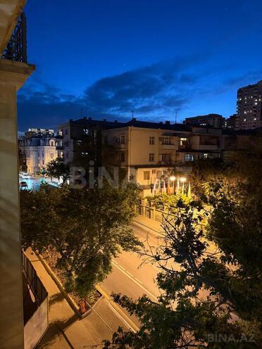 Satılır 3 otaqlı köhnə tikili 80 m², Nəsimi r., photo 1 from 10