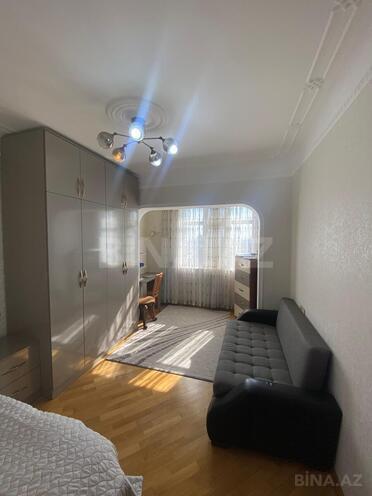 Satılır 4 otaqlı köhnə tikili 100 m², İnşaatçılar m., photo 7 from 12