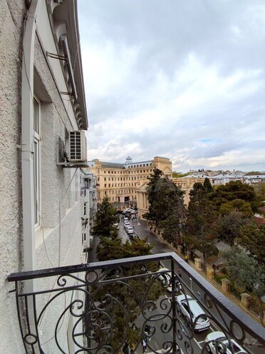İcarəyə verilir 4 otaqlı köhnə tikili 135 m², İçəri Şəhər m., photo 28 from 32