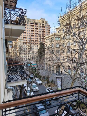 Продаётся 3-комн. вторичка 100 м², м. Сахил, photo 3 from 22