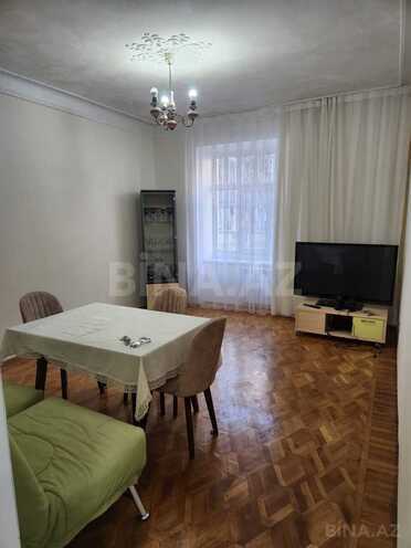 İcarəyə verilir 3 otaqlı köhnə tikili 100 m², 28 May m., photo 1 from 9