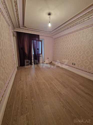 Satılır 5 otaqlı köhnə tikili 220 m², Sahil m., photo 9 from 25