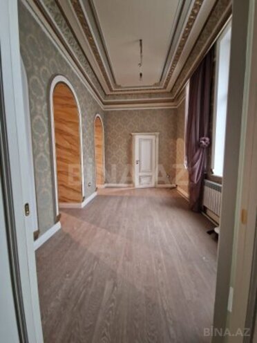 Satılır 5 otaqlı köhnə tikili 220 m², Sahil m., photo 11 from 25