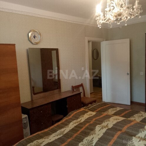 İcarəyə verilir 2 otaqlı köhnə tikili 70 m², Nərimanov r., photo 13 from 14