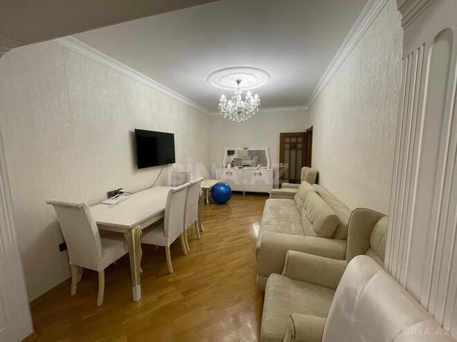 Satılır 2 otaqlı köhnə tikili 70 m², Memar Əcəmi m., photo 3 from 10