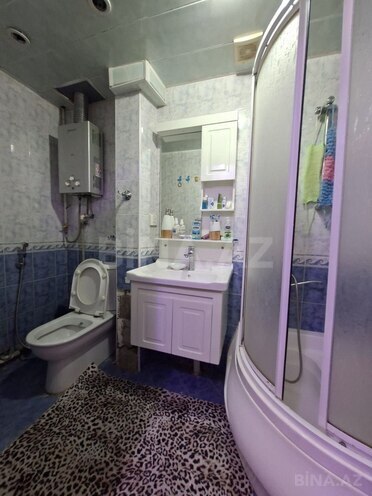 Satılır 2 otaqlı köhnə tikili 65 m², İnşaatçılar m., photo 16 from 17
