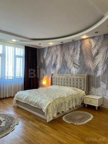 Сдаётся 3-комн. новостройка 185 м², м. 28 мая, photo 1 from 21