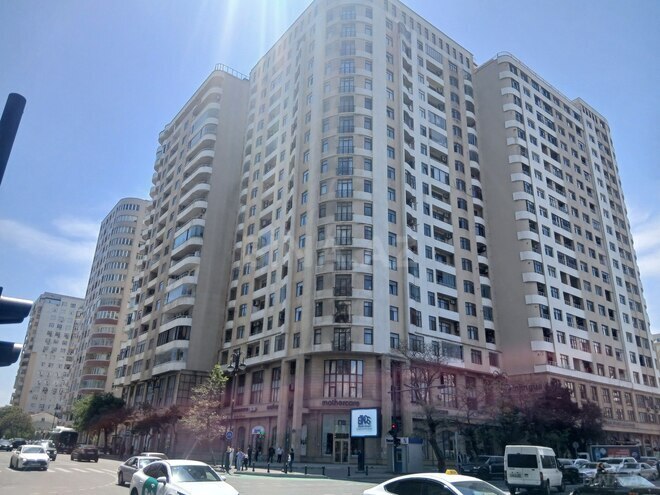 Продаётся 4-комн. новостройка 222 м², м. Элмляр Академиясы, photo 1 from 30