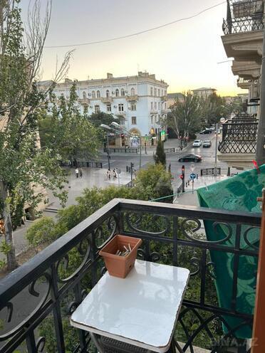 Satılır 2 otaqlı köhnə tikili 55 m², Elmlər Akademiyası m., photo 16 from 19