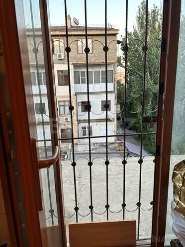 Satılır 2 otaqlı köhnə tikili 55 m², Elmlər Akademiyası m., photo 17 from 19