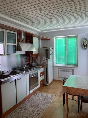 Satılır 4 otaqlı köhnə tikili 120 m², Elmlər Akademiyası m., photo 1 from 16