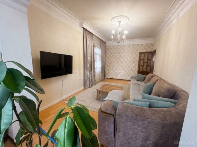 Satılır 4 otaqlı köhnə tikili 105 m², Neftçilər m., photo 3 from 12