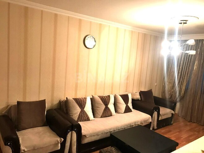 Сдаётся 3-комн. вторичка 65 м², м. Халглар Достлугу, photo 1 from 10