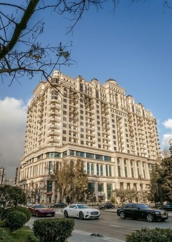 Продаётся 3-комн. новостройка 105 м², м. Элмляр Академиясы, photo 1 from 9