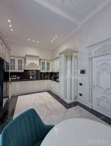 Satılır 4 otaqlı köhnə tikili 215 m², Sahil m., photo 19 from 22