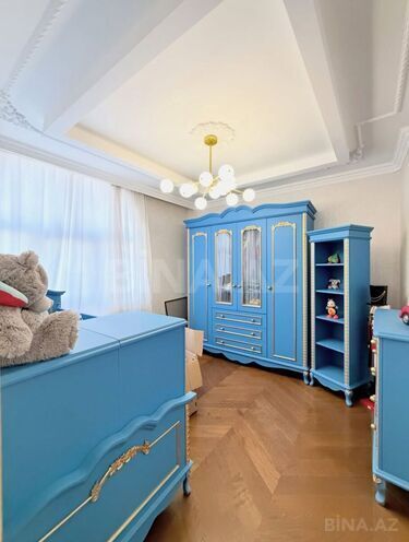 Satılır 4 otaqlı köhnə tikili 215 m², Sahil m., photo 16 from 22