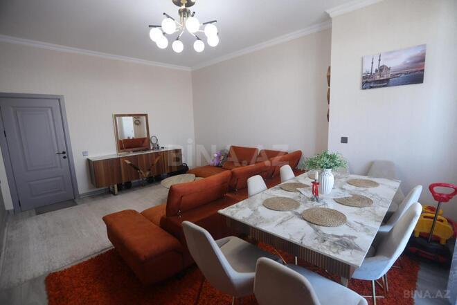 Продаётся 2-комн. новостройка 60 м², м. Кара Караев, photo 1 from 12