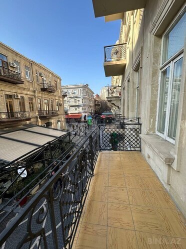 Продаётся 5-комн. вторичка 151 м², м. Ичеришехер, photo 14 from 30