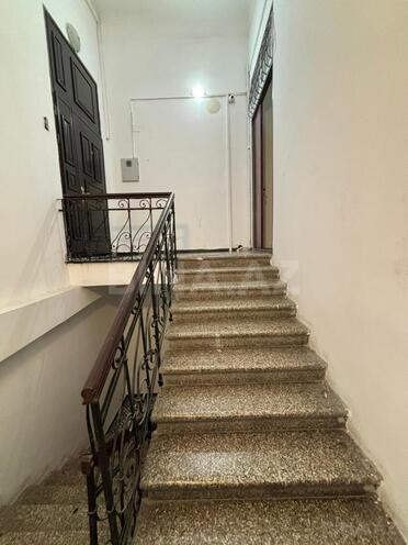 Satılır 3 otaqlı köhnə tikili 70 m², Sahil m., photo 26 from 30