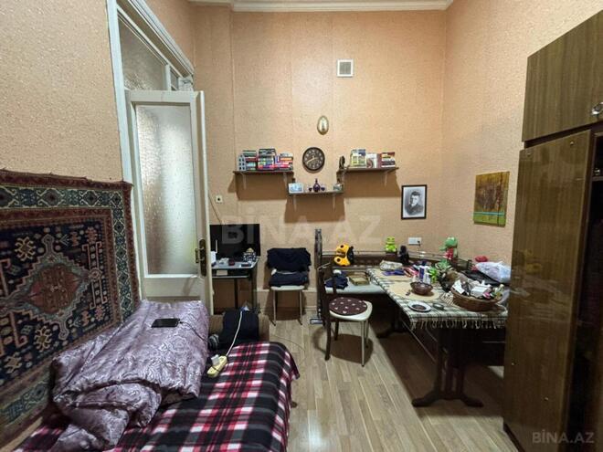 Satılır 3 otaqlı köhnə tikili 70 m², Sahil m., photo 14 from 30
