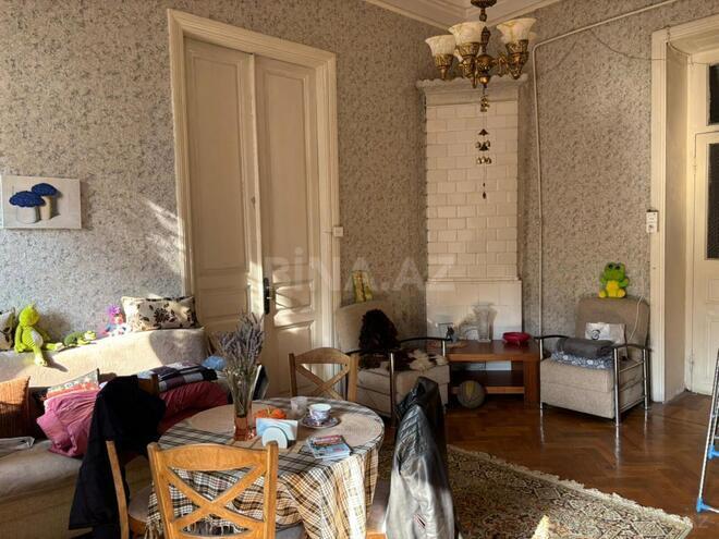 Satılır 3 otaqlı köhnə tikili 70 m², Sahil m., photo 8 from 30