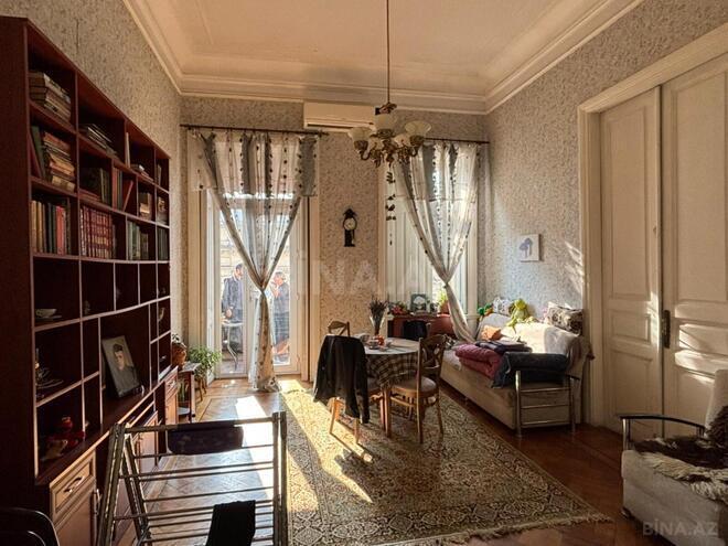 Satılır 3 otaqlı köhnə tikili 70 m², Sahil m., photo 4 from 30