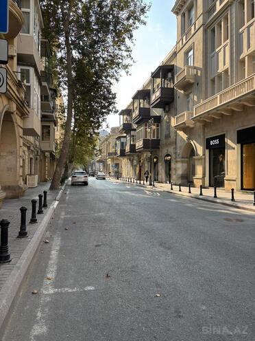 Satılır 3 otaqlı köhnə tikili 70 m², Sahil m., photo 29 from 30