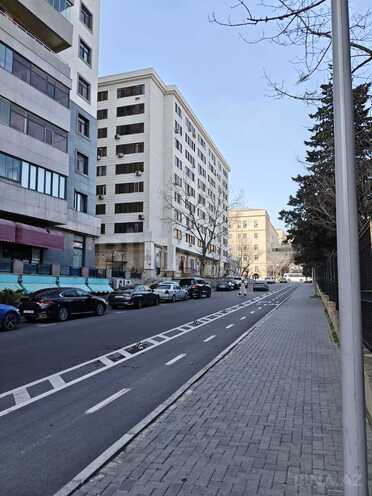 Сдаётся 3-комн. вторичка 90 м², м. Элмляр Академиясы, photo 1 from 14