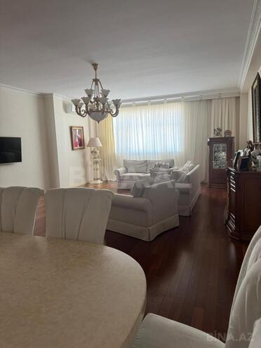 Satılır 6 otaqlı yeni tikili 350 m², 8 Noyabr m., photo 1 from 28