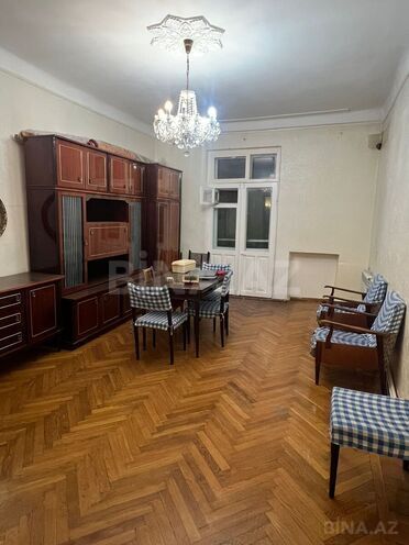 İcarəyə verilir 2 otaqlı köhnə tikili 65 m², Elmlər Akademiyası m., photo 1 from 14