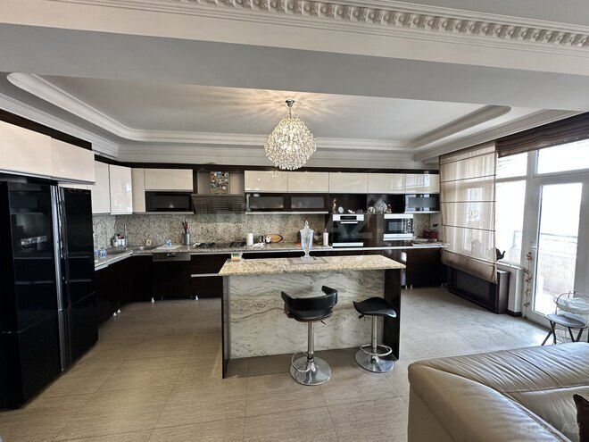 Satılır 5 otaqlı yeni tikili 450 m², 28 May m., photo 14 from 32