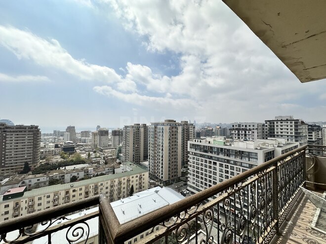Satılır 5 otaqlı yeni tikili 450 m², 28 May m., photo 31 from 32