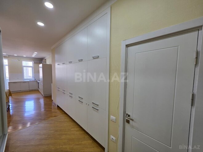 Сдаётся 3-комн. новостройка 120 м², м. Элмляр Академиясы, photo 18 from 22