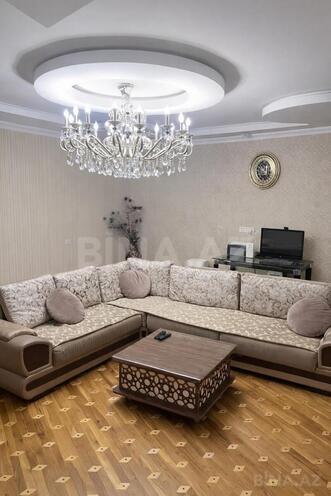 Satılır 5 otaqlı köhnə tikili 120 m², Bakıxanov q., photo 1 from 19