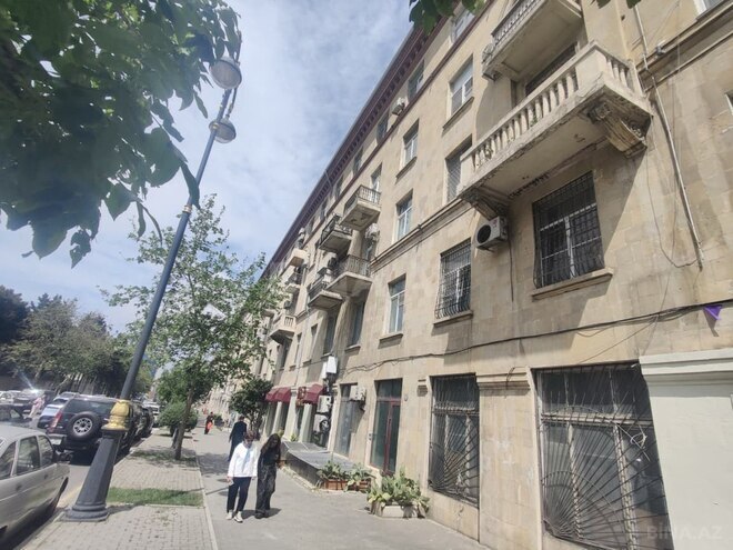 Продаётся 2-комн. вторичка 65 м², м. Низами, photo 8 from 23