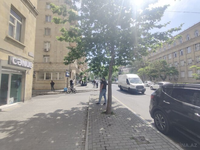 Продаётся 2-комн. вторичка 65 м², м. Низами, photo 6 from 23