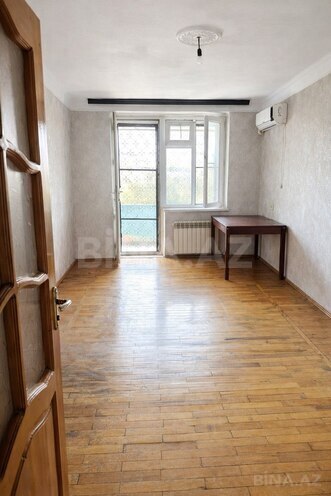 Продаётся 3-комн. вторичка 70 м², м. Нефтчиляр, photo 4 from 9