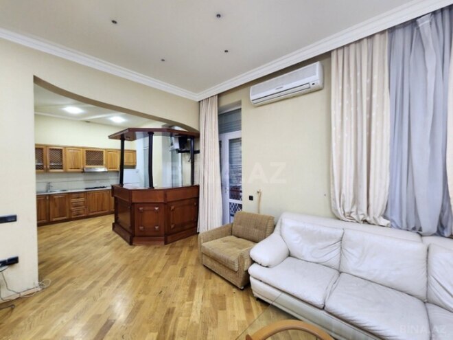 İcarəyə verilir 3 otaqlı köhnə tikili 87 m², Sahil m., photo 4 from 15