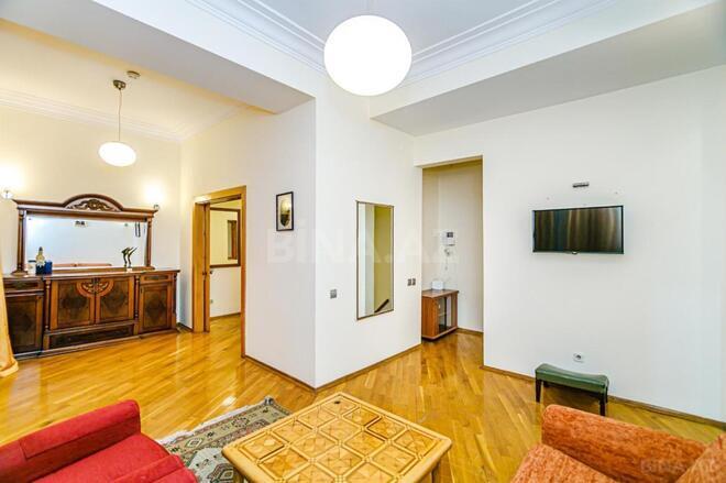 İcarəyə verilir 2 otaqlı köhnə tikili 60 m², İçəri Şəhər m., photo 5 from 24