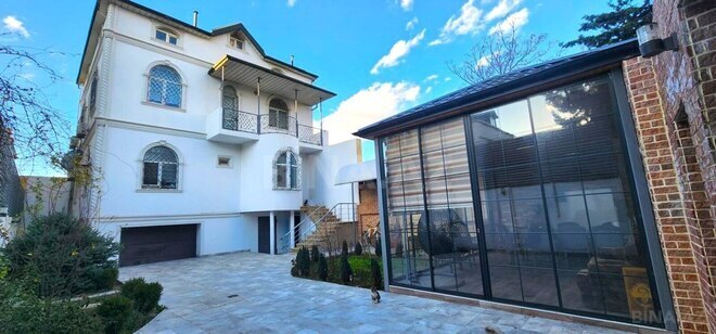 Satılır 5 otaqlı həyət evi/bağ evi 340 m², 9-cu mikrorayon q., photo 1 from 20