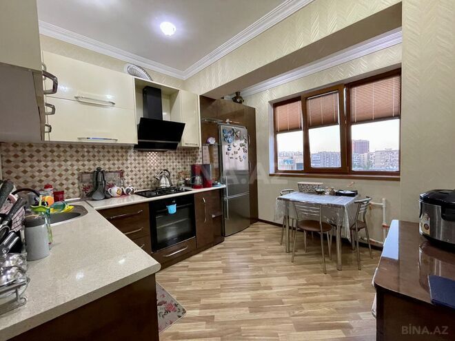 Satılır 2 otaqlı köhnə tikili 70 m², İnşaatçılar m., photo 5 from 12
