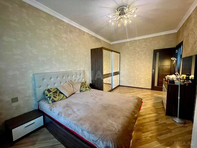 Satılır 2 otaqlı köhnə tikili 70 m², İnşaatçılar m., photo 4 from 12