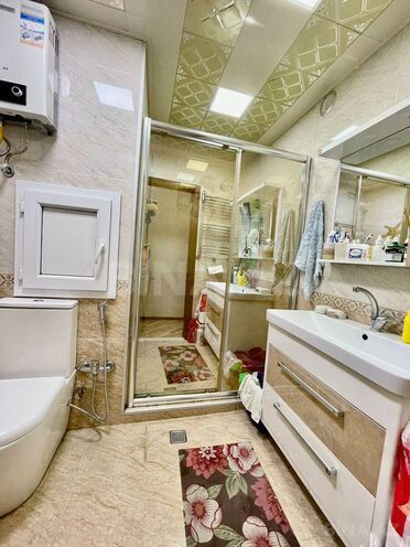 Satılır 2 otaqlı köhnə tikili 70 m², İnşaatçılar m., photo 10 from 12