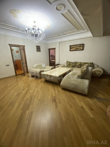 Сдаётся 3-комн. новостройка 145 м², м. Иншаатчылар, photo 1 from 7