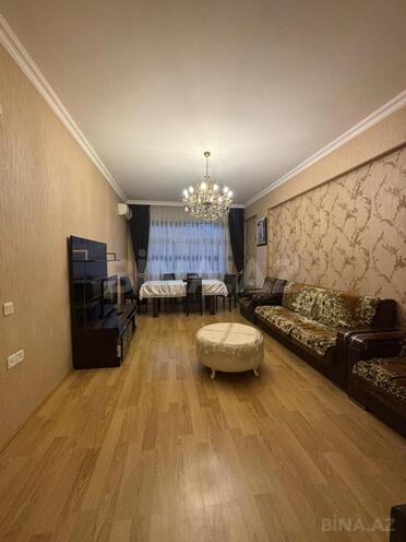 Сдаётся 3-комн. новостройка 92 м², м. Насими, photo 1 from 9